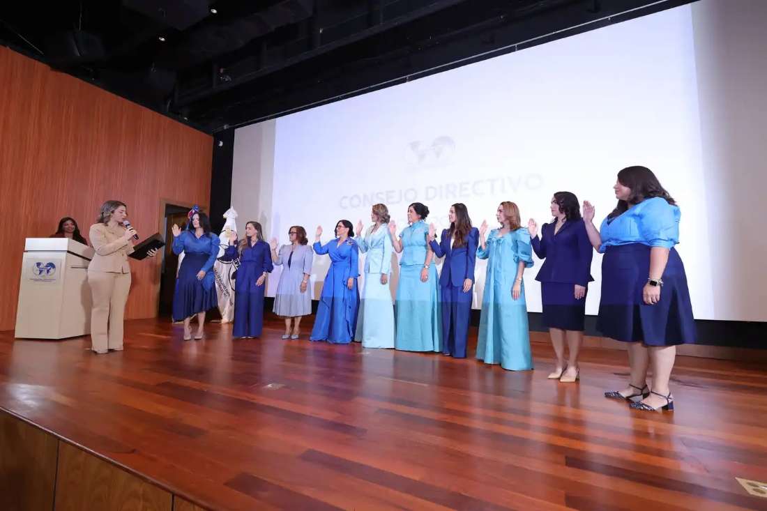 Gloria Reyes, Carolina García, Ivanna Lajara, Mirna Manzanillo, Belkys Martínez, Agripley Valverde, Nieves Ramos, Sol Disla, Yeymis Alcántara, Aleidi Valerio, Milagros Alcántara.